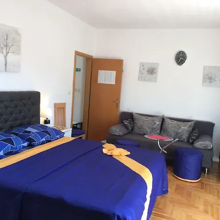 Apartment Tomi