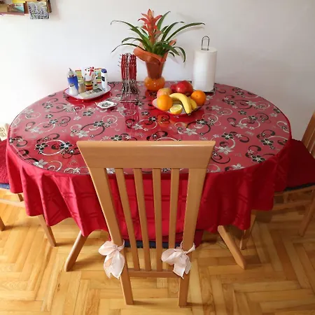 Apartment Tomi *