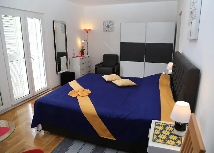 Tomi Διαμέρισμα